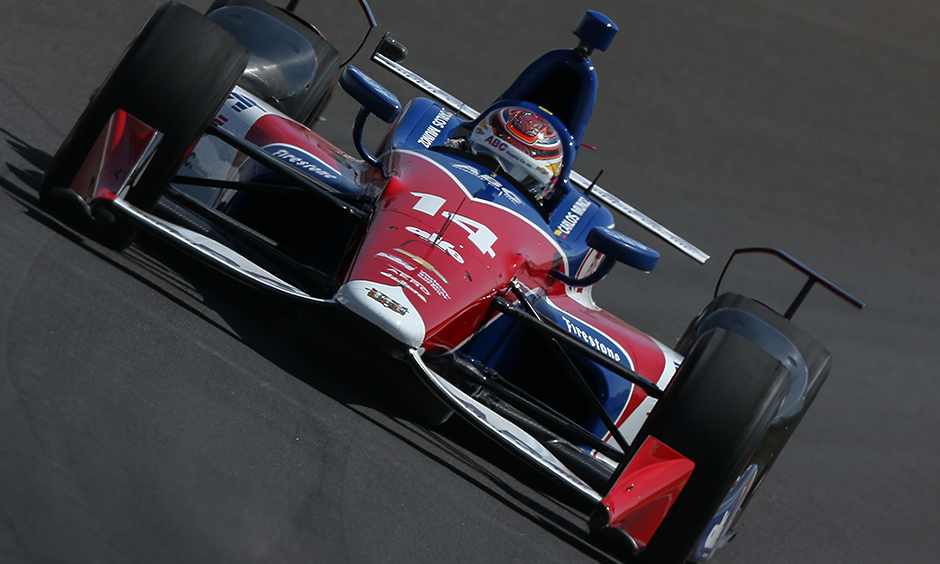 thumbnail for Munoz feels comfortable on IMS oval, even with new team in Foyt