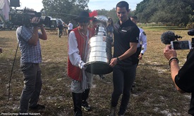 Thumbnail for Rossi learns more about hockey, Stanley Cup at NHL All-Star weekend
