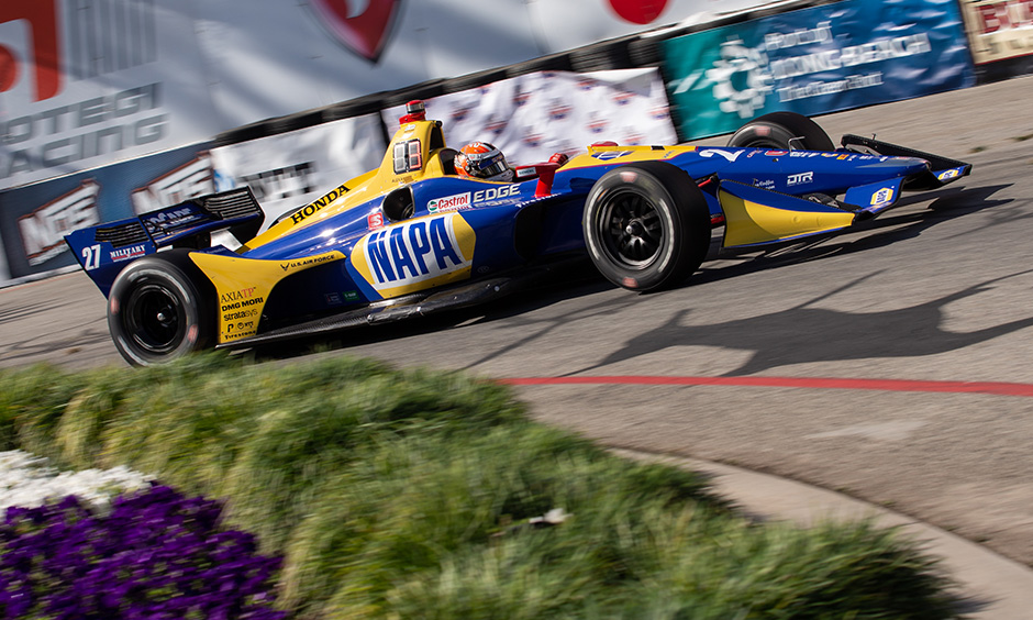 Alexander Rossi on track Long Beacj