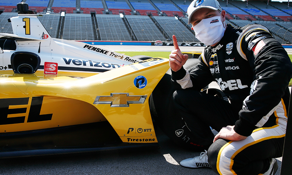 thumbnail for Newgarden Wins NTT P1 Award by Powering to Pole at Hot Texas