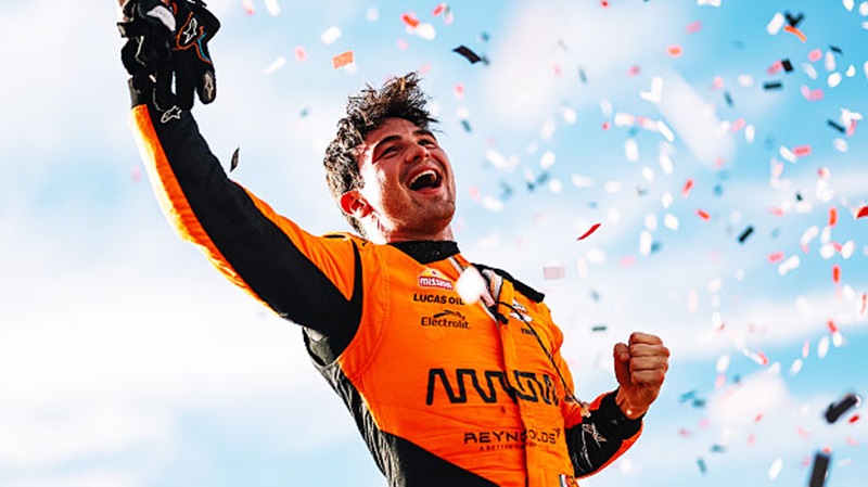 Pato O'Ward wins the 2025 Synk 275 powered by Sukup at Iowa Speedway